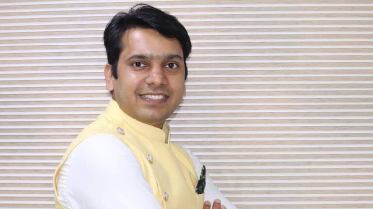 Stocks to buy under  ₹100: Sumeet Bagadia recommends three shares to buy today - 7 April 2025