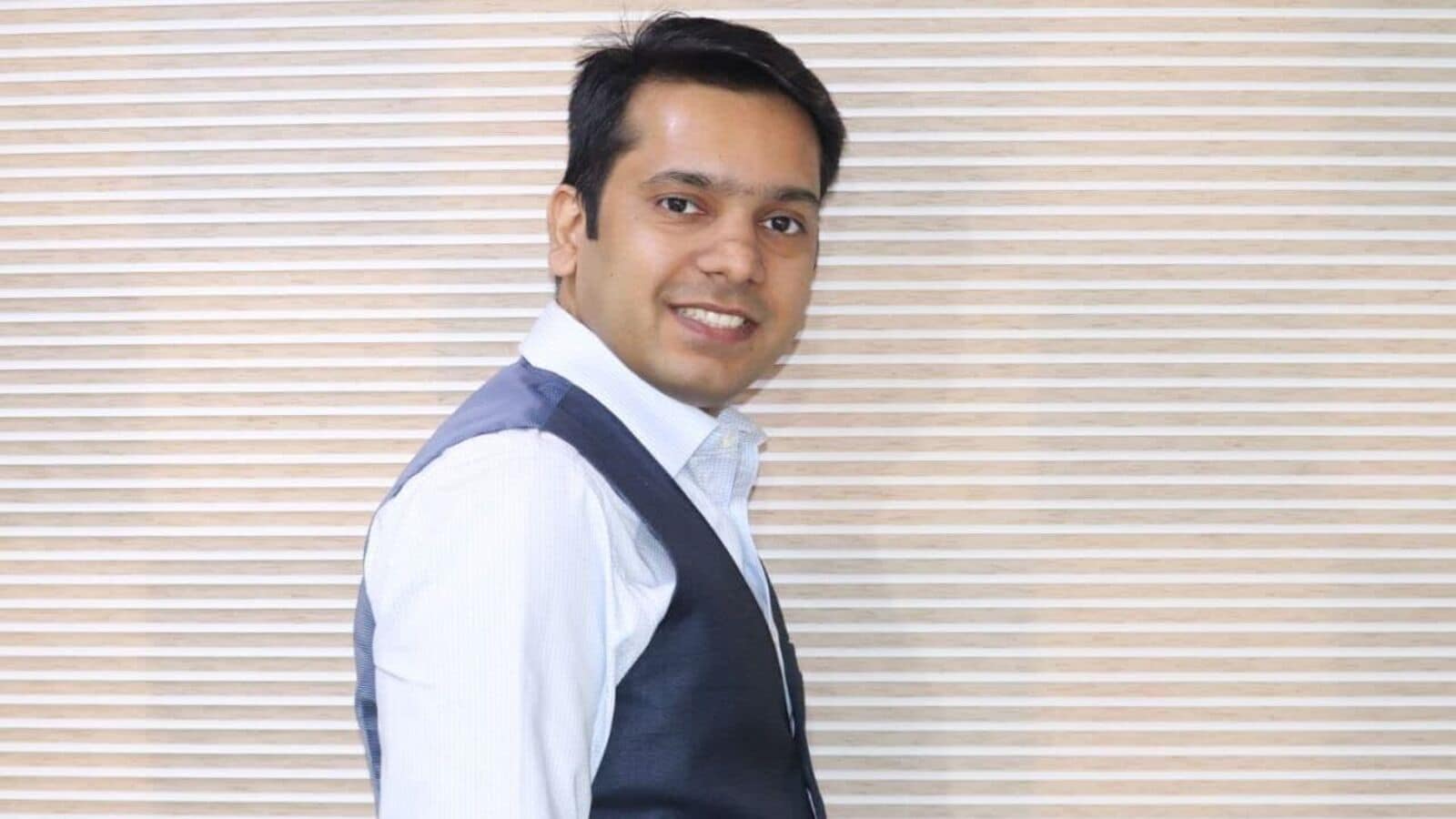 Breakout stocks to buy or sell: Sumeet Bagadia recommends five shares to buy today ? 17 April 2025