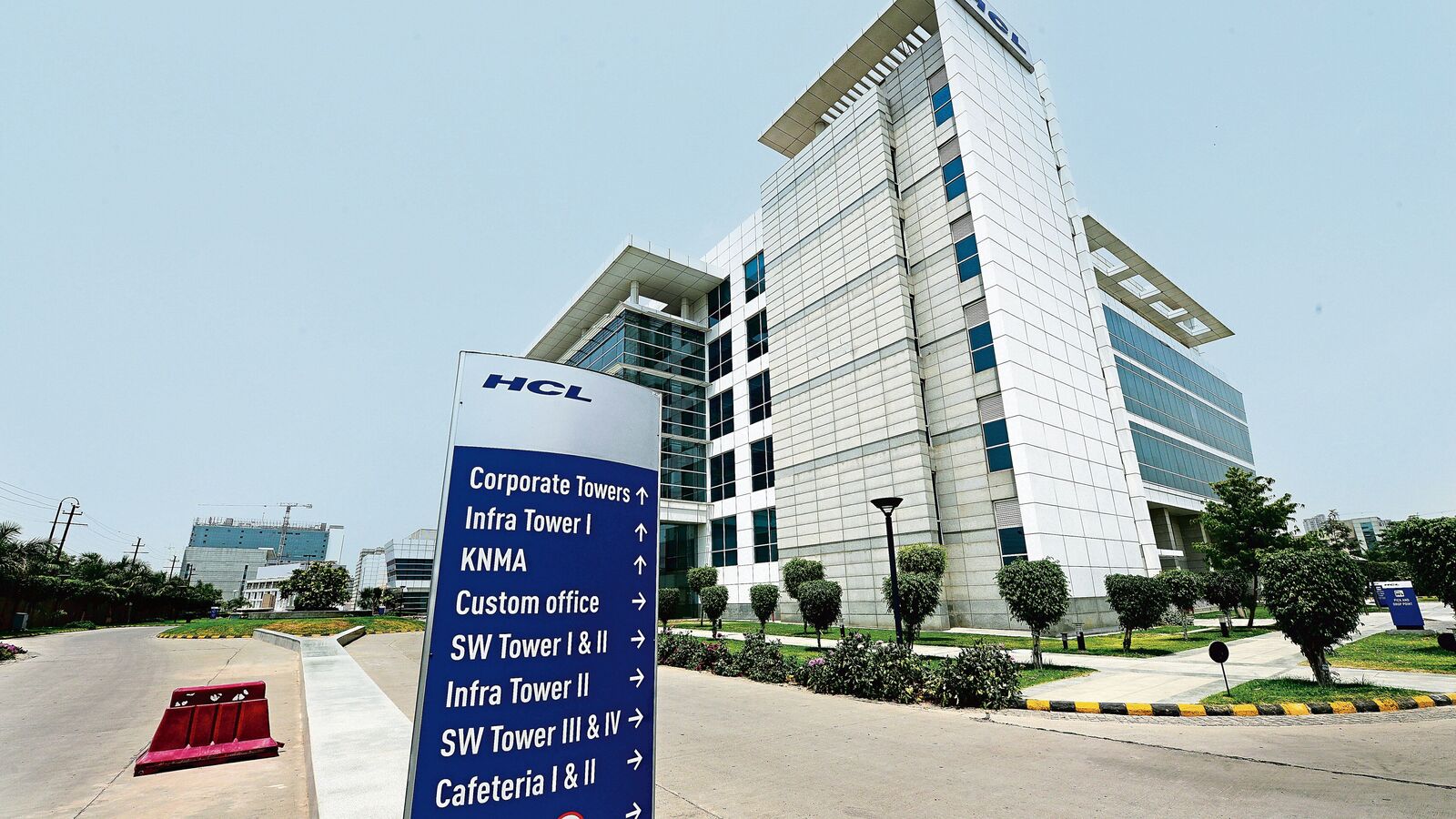 HCL Tech share price jumps 6% after Q4 results. Should you buy, sell or hold?