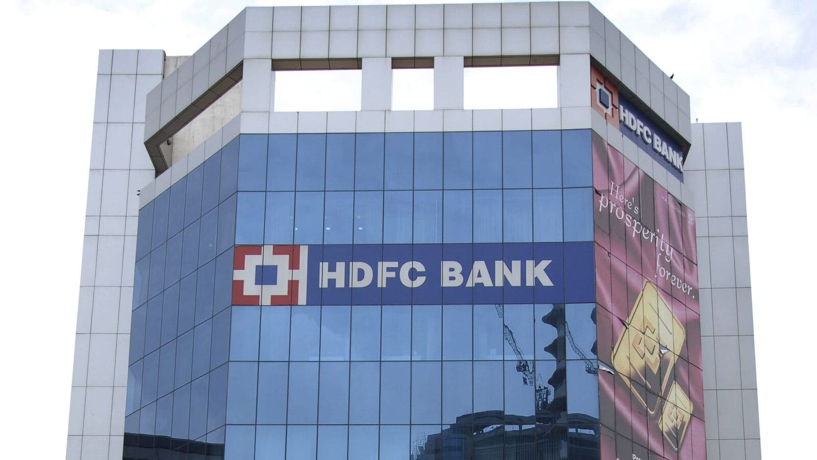 Q4 results today: HDFC Bank, Yes Bank, ICICI Bank among major companies to announce earnings on April 19