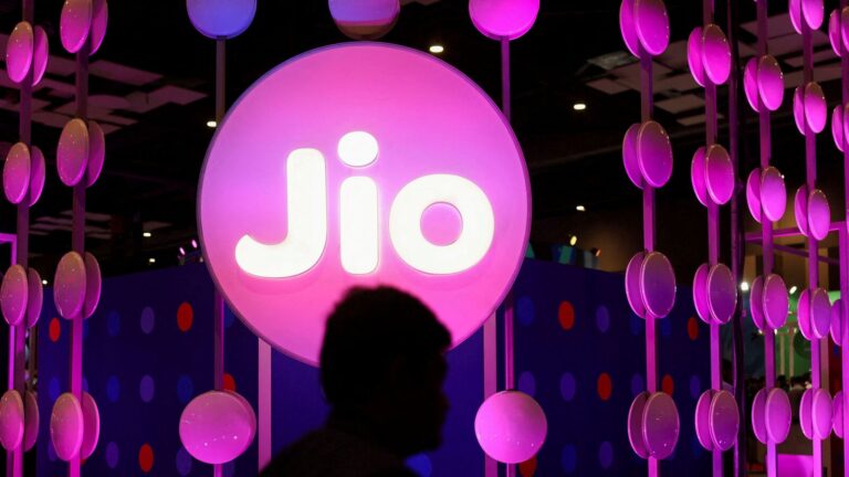 Reliance Jio Q4 Results: Profit jumps 25.7% YoY to  ₹7,022 crore; ARPU rises 13.5% to  ₹206.2