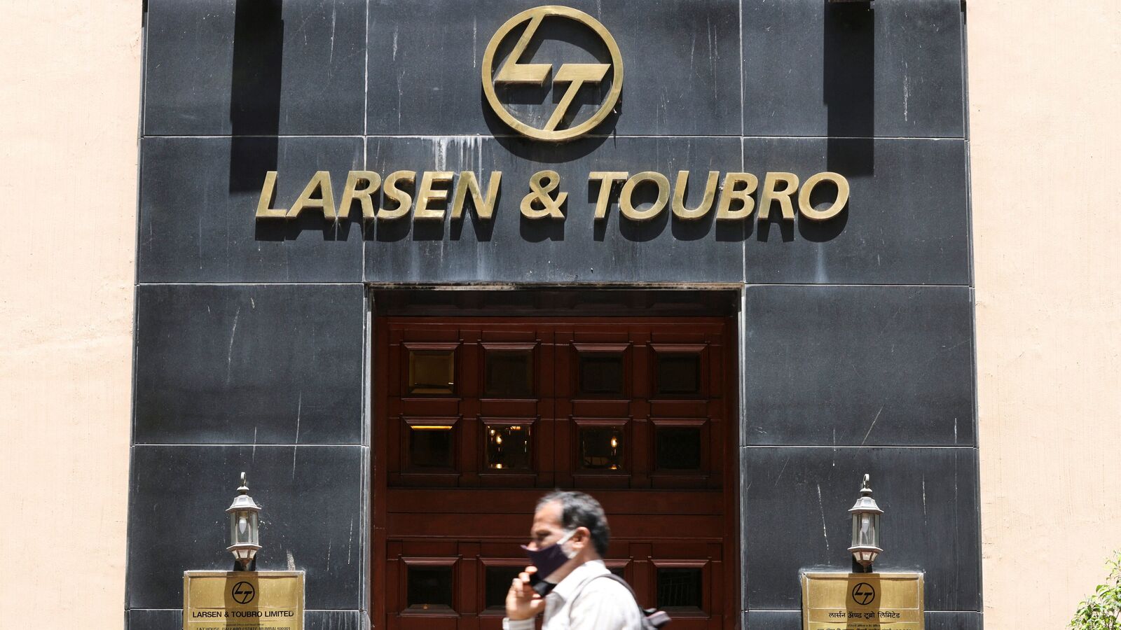 Can L&amp;T's order wins pave way for re-rating?