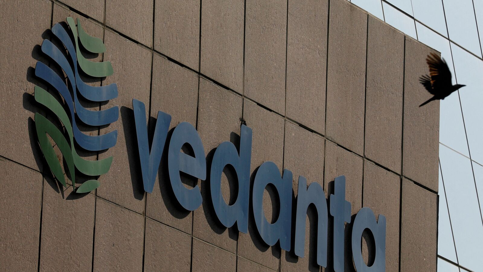 Vedanta share price tanks over 8% after Q4FY25 production update. Do you own?