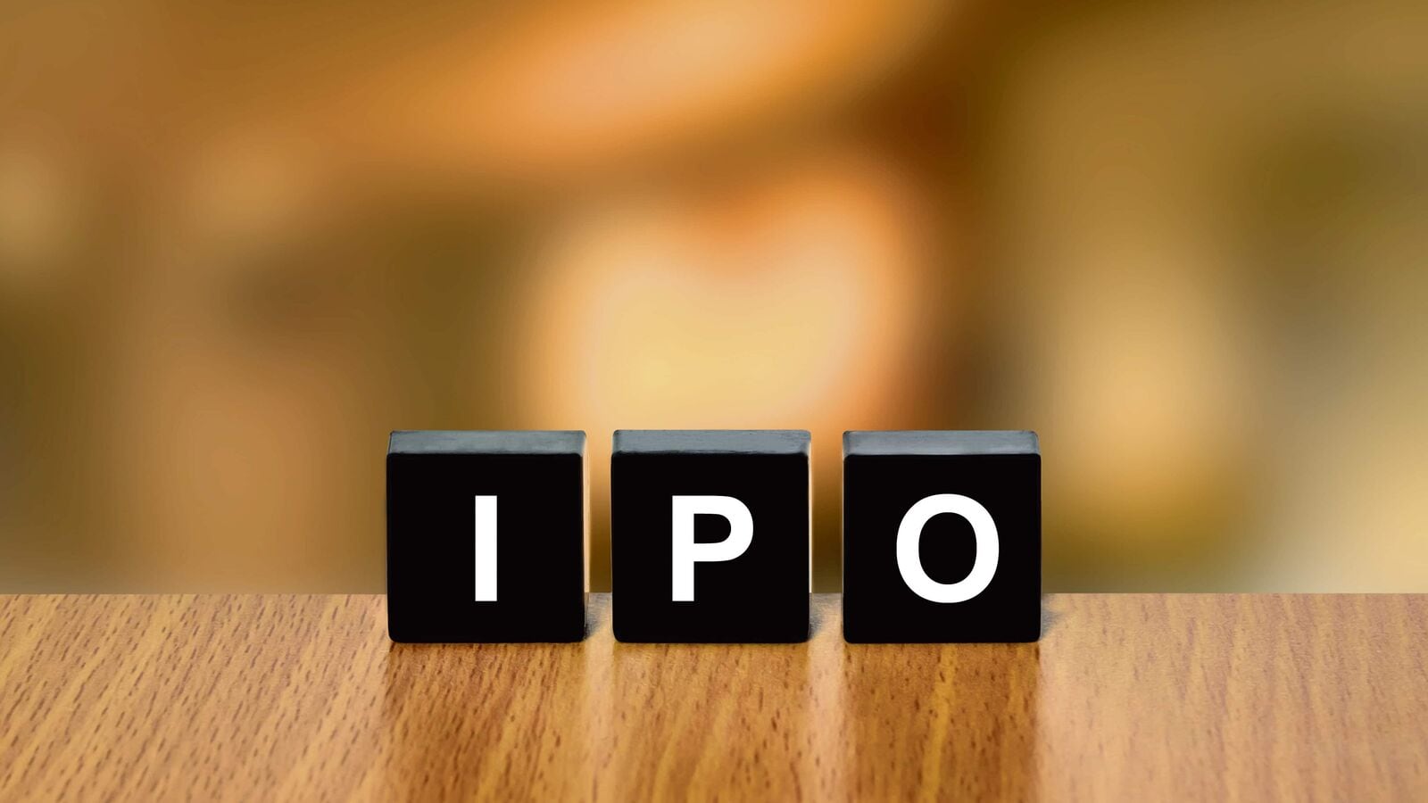 Bollywood film that earned just  ₹65 lakh destroys  ₹3,500 crore upcoming IPO; Here's how