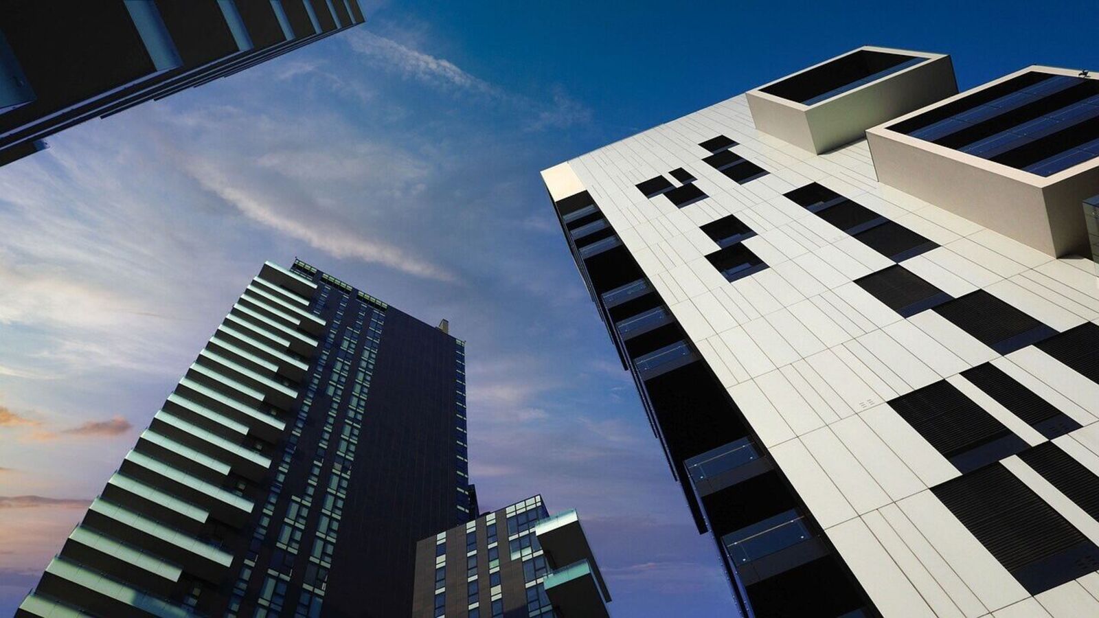 Oberoi Realty Q4 Results: Net profit tanks 45% YoY to  ₹433 crore over higher land acquisition cost; dividend announced