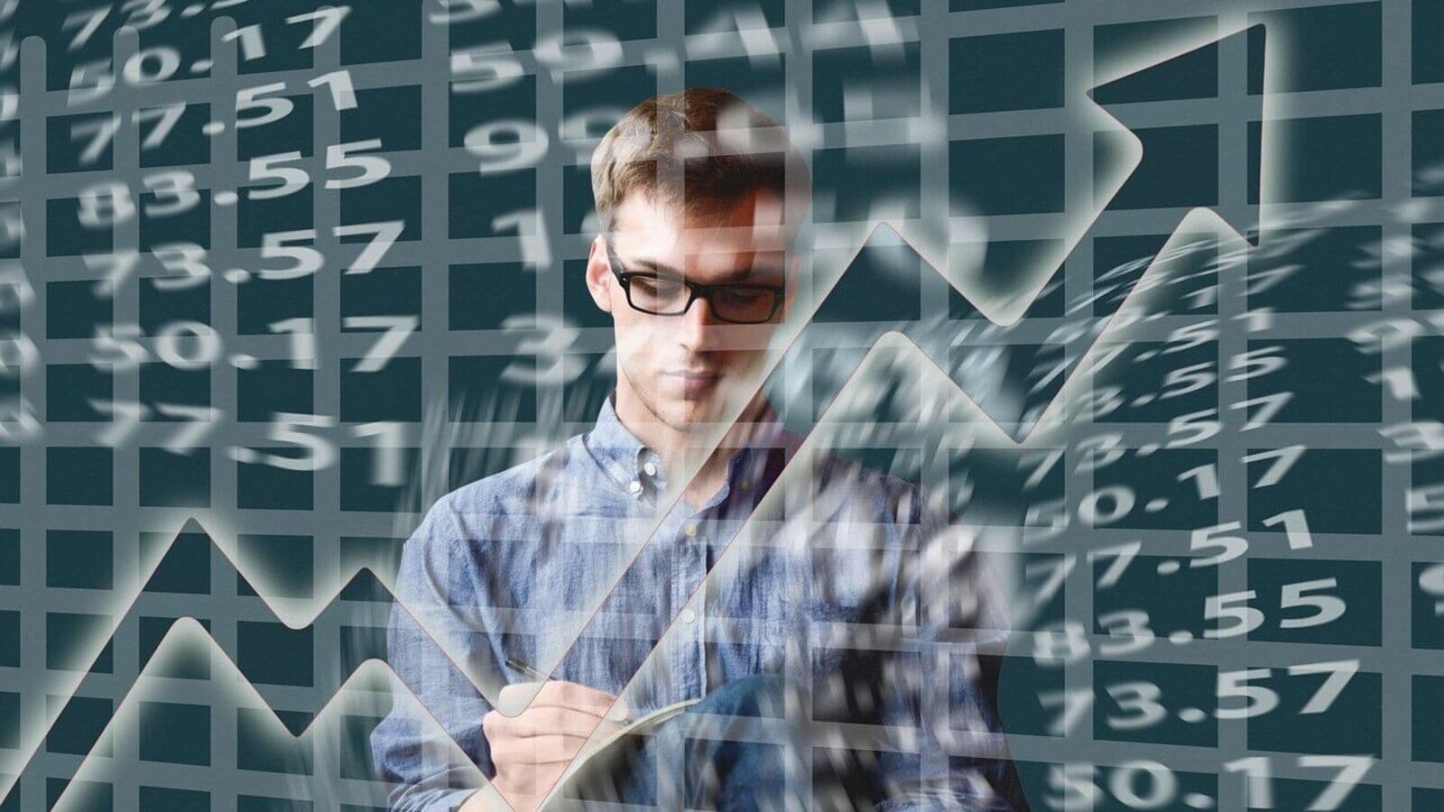 Samhi Hotels share price soars over 45% from its 52-week low. Time to buy this small-cap hotel stock?