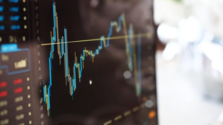 Up over 1000% in 5 years! This multibagger small-cap stock surges 50% in four sessions. Do you own?