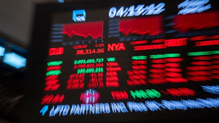 US stock futures tumble as officials offer no respite from tariffs