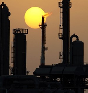 Oil prices rise as U.S. pressure on Iran helps drive broad rebound