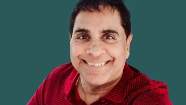 445% rally in 5 years! Vijay Kedia reduces stake in this small-cap aviation stock in Q4