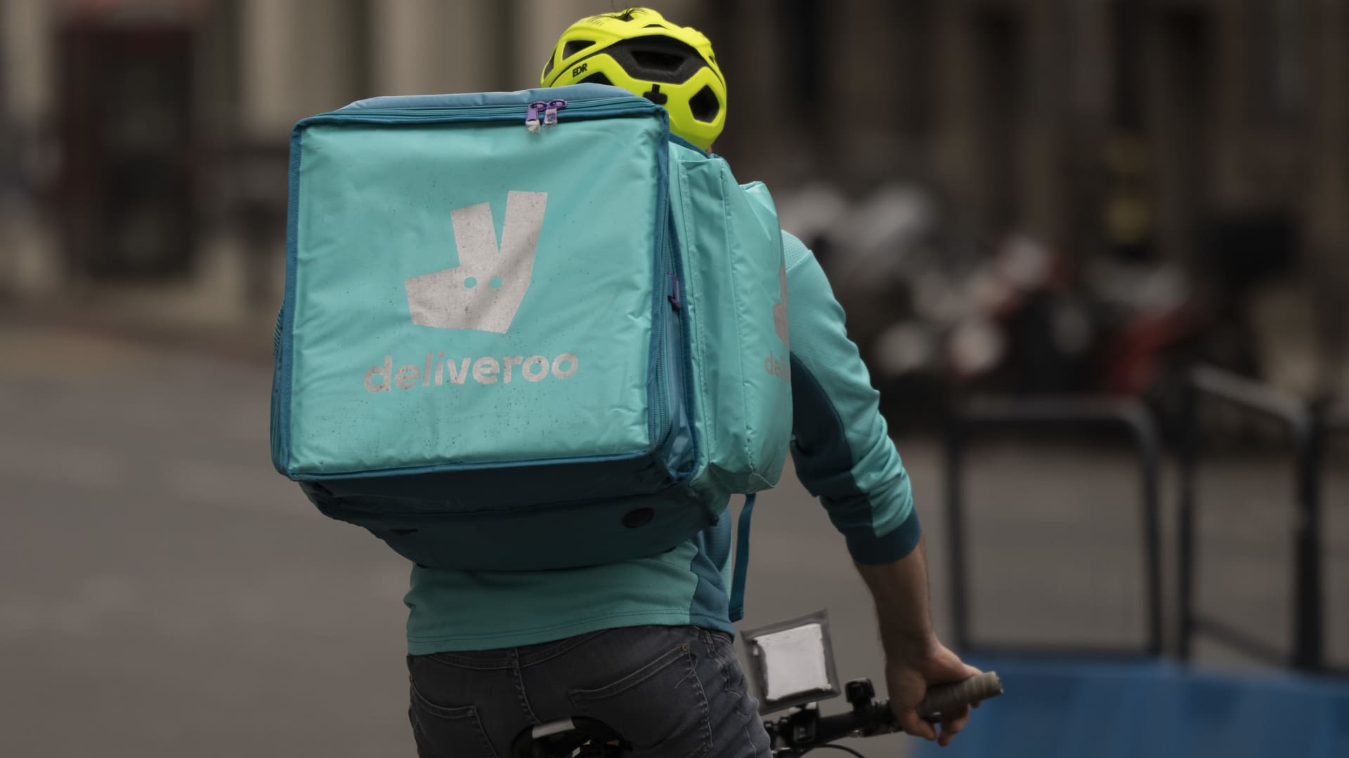 DoorDash to acquire British food delivery firm Deliveroo in $3.9 billion deal