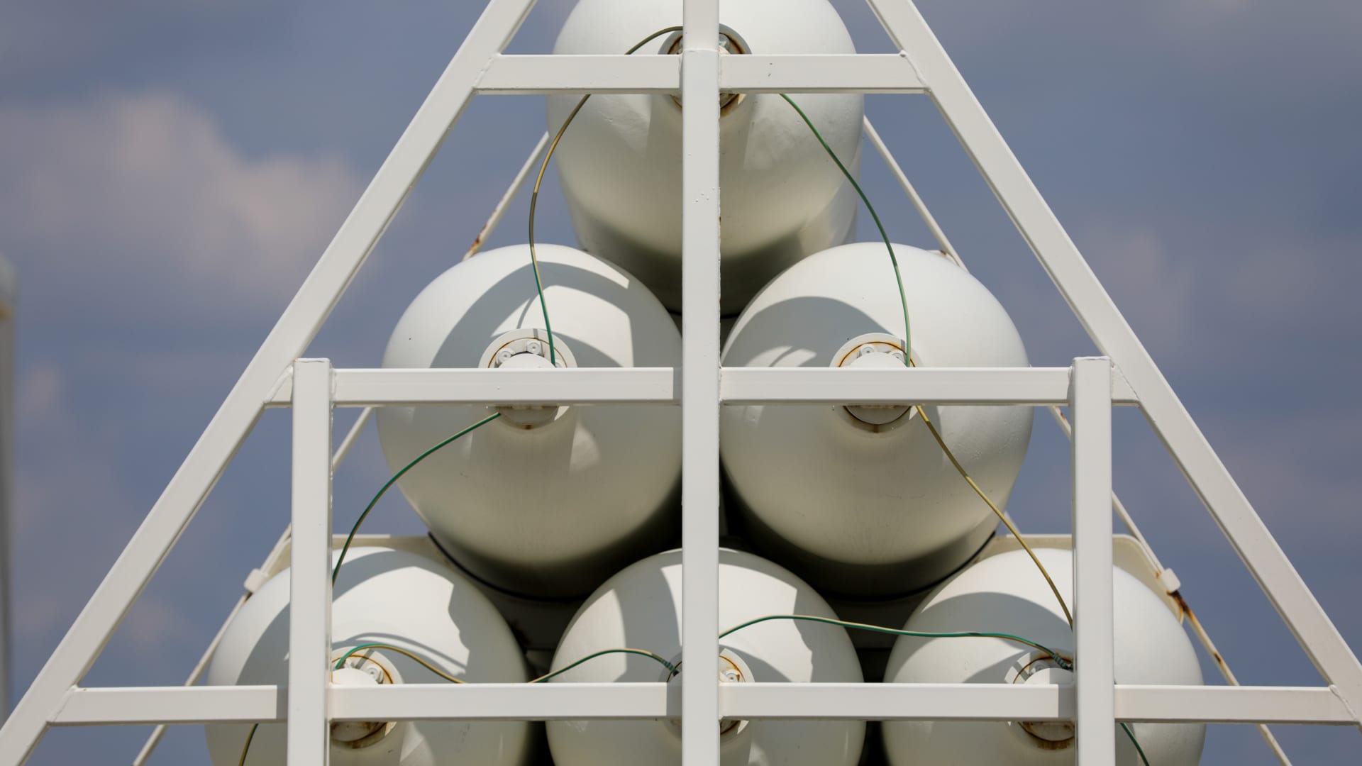 5 industrial stocks ranked for their ability to perform in uncertain economic times