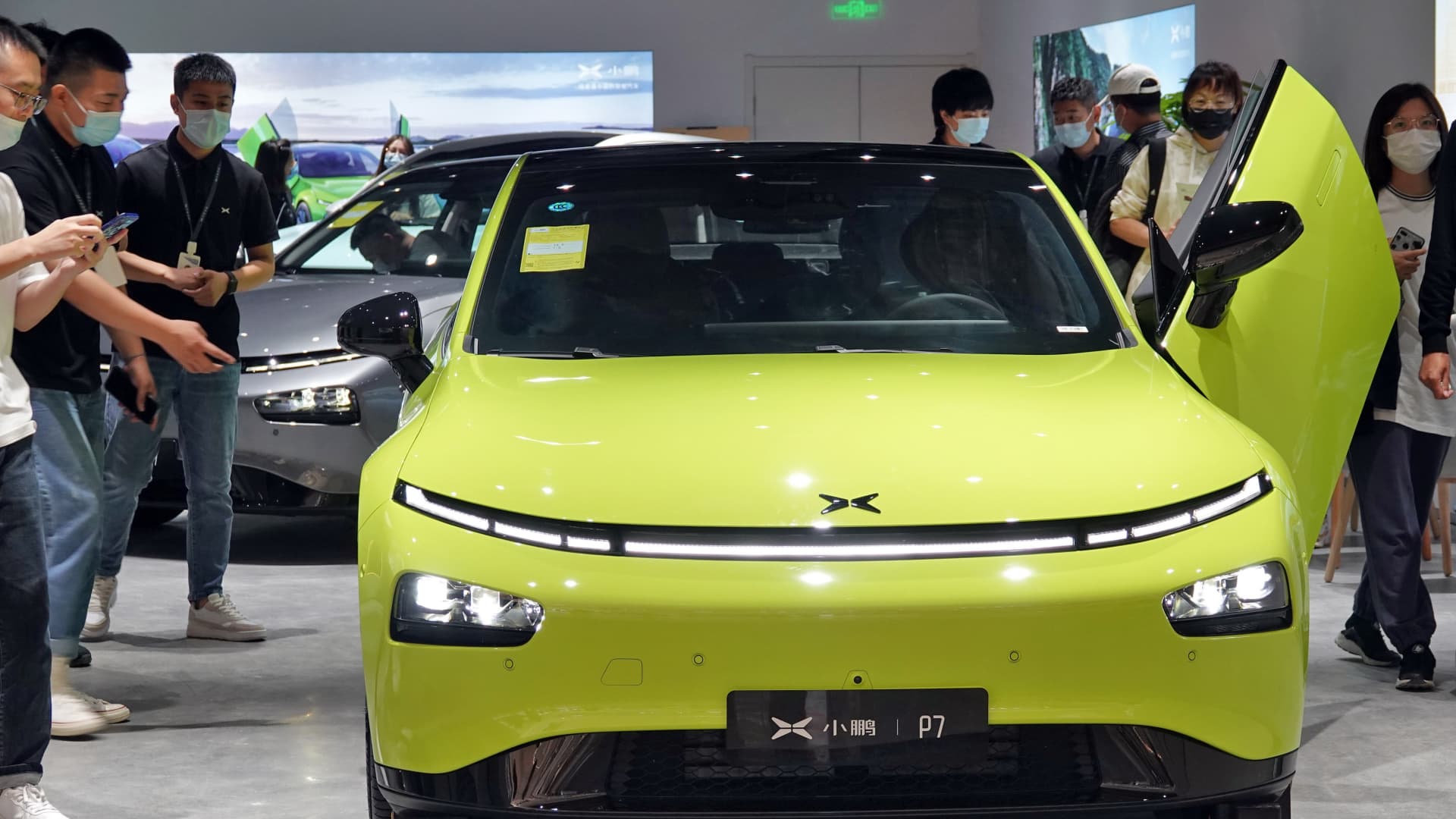 Xpeng shares soar 10% in Hong Kong as Chinese carmaker forecasts upbeat revenue
