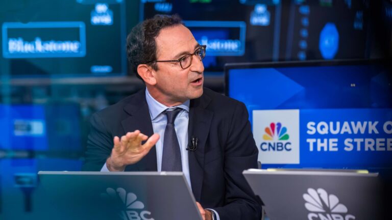 Blackstone president sees 'a ton' of AI data center demand, commercial real estate recovery