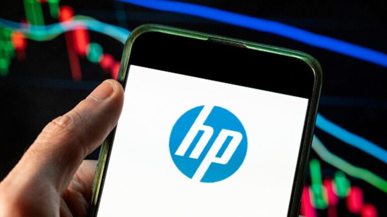 HP sinks 15% as company misses on earnings, guidance due to 'added cost' from tariffs