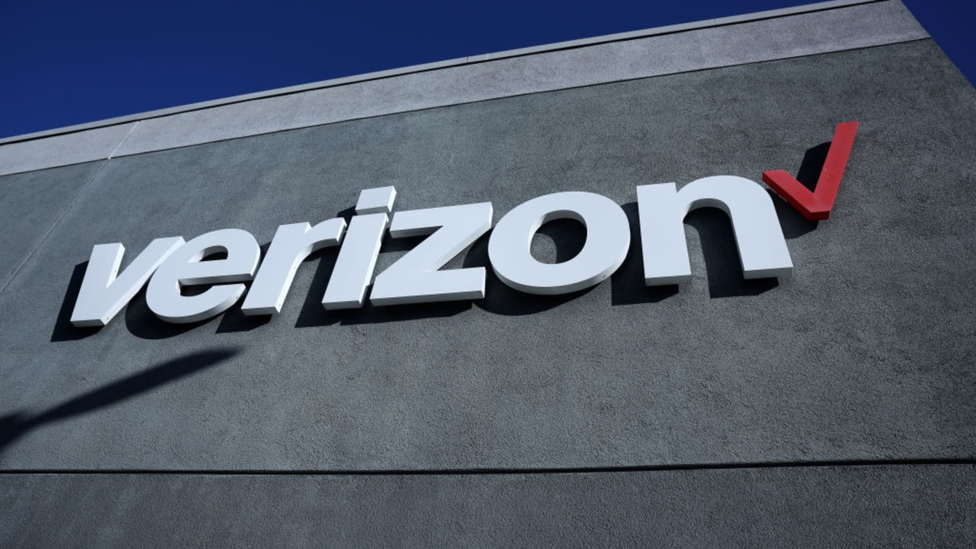 U.S. approves Verizon deal to acquire Frontier after DEI changes