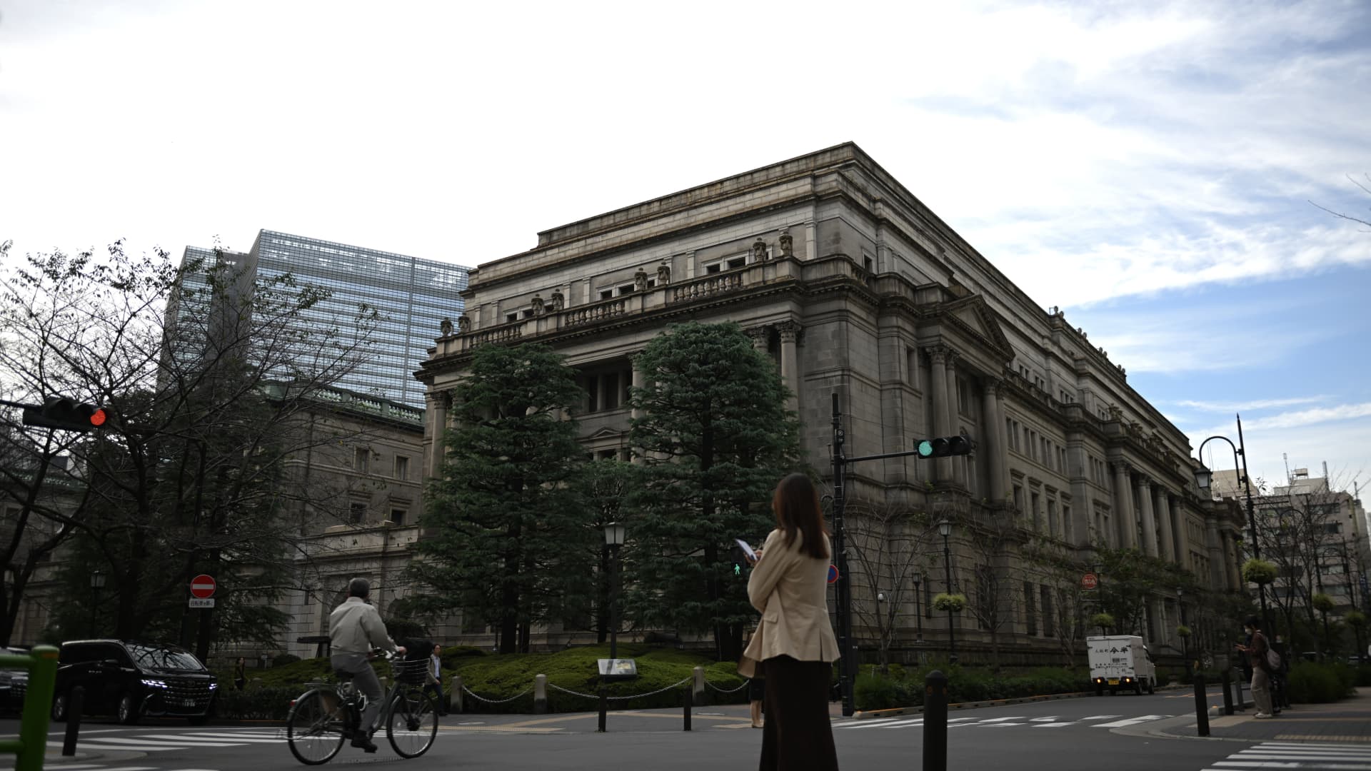 Bank of Japan holds rates steady for second straight meeting as Trump tariffs threaten exports