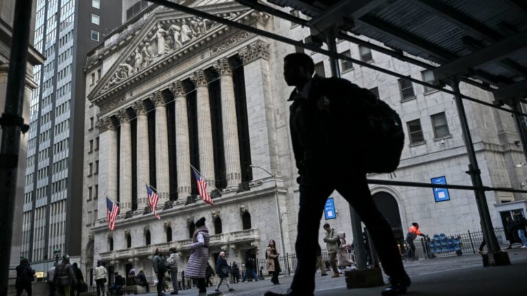 Spin purgatory: How DuPont and Honeywell shares have battled ahead of their splits
