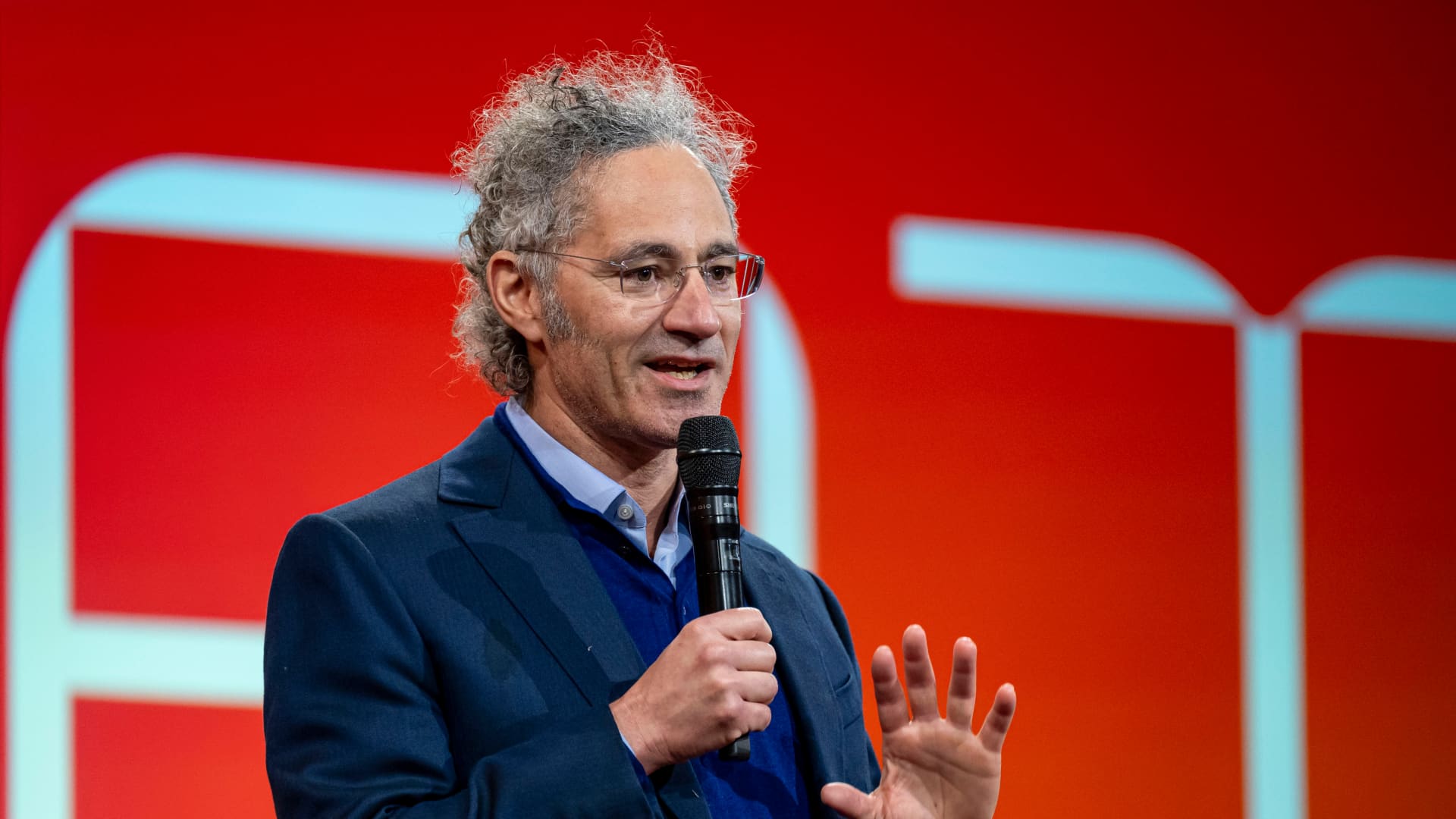 Palantir lifts full-year guidance as CEO Karp cites 'tectonic shift' in AI adoption