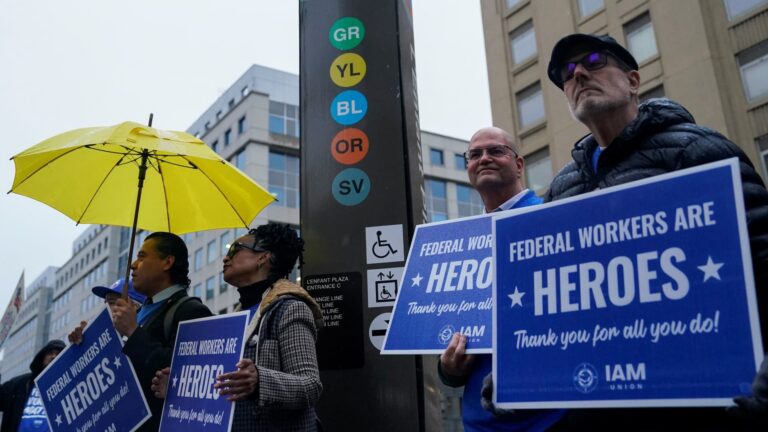 Court gives go-ahead to Trump's plan to halt union bargaining for many federal workers