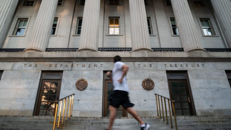 Moody's downgrades United States credit rating, citing growth in government debt