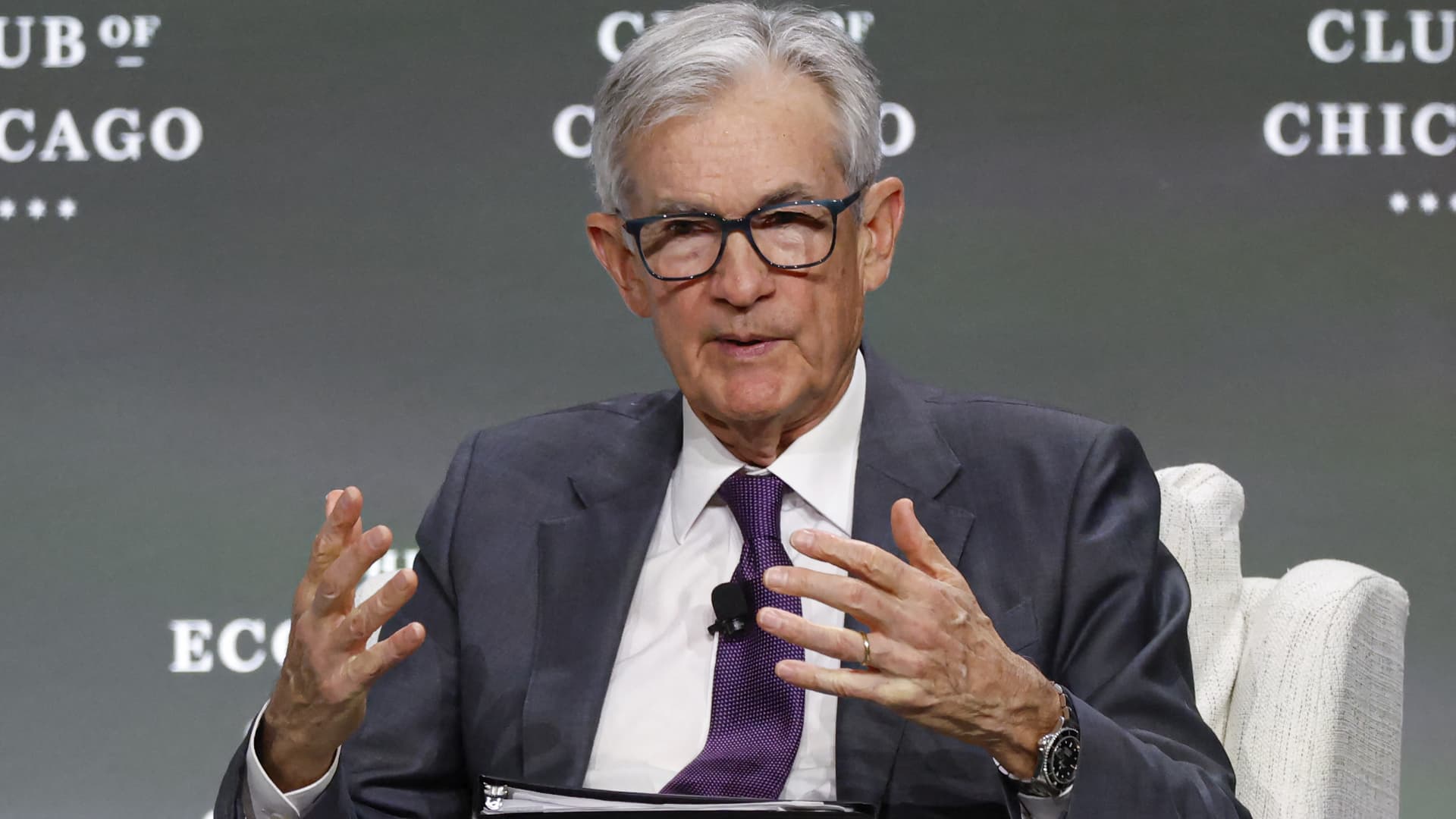 2 big things to watch this week as the S&P 500 looks to extend its historic win streak