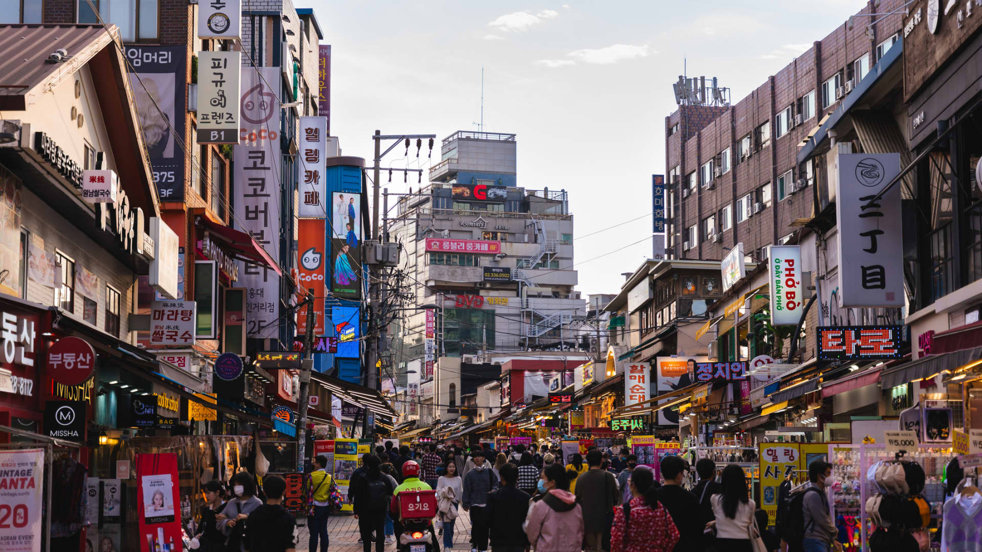 Asia-Pacific markets set for mixed open despite Wall Street's gains on hopes of continued progress in AI