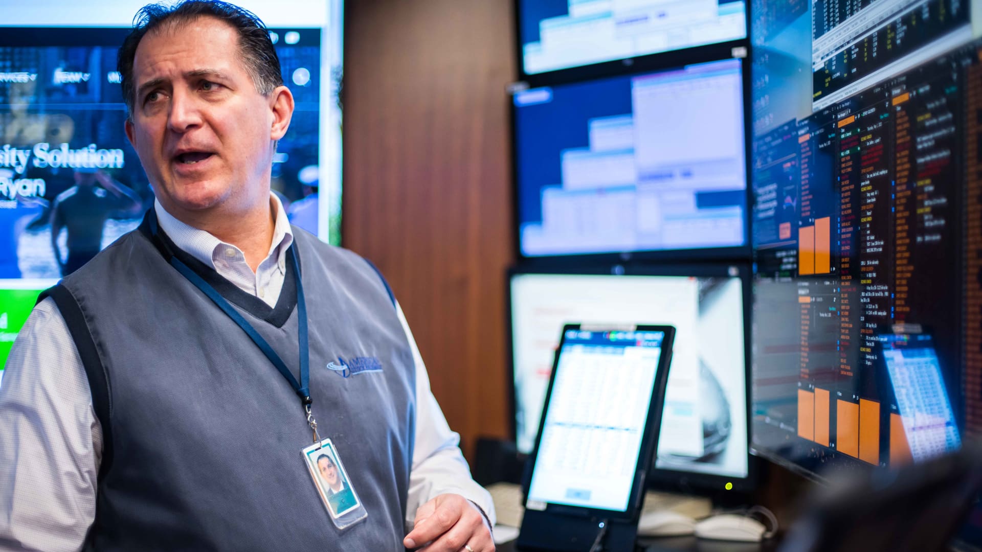 Betting on a continued tech comeback with less risk using options