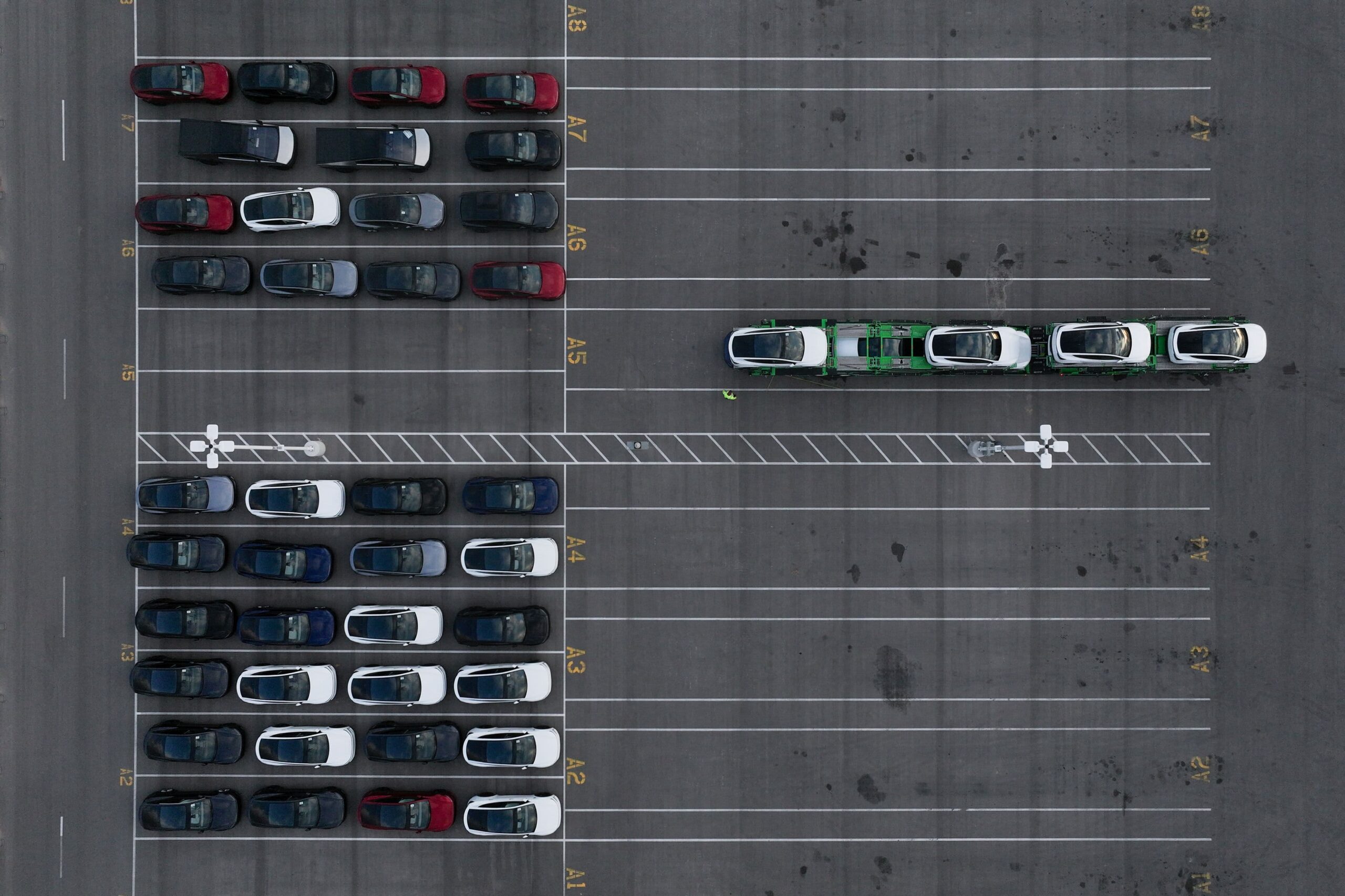 How Tesla started losing its fans