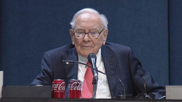 6 big things investors learned from Warren Buffett at this year's Berkshire shareholder meeting