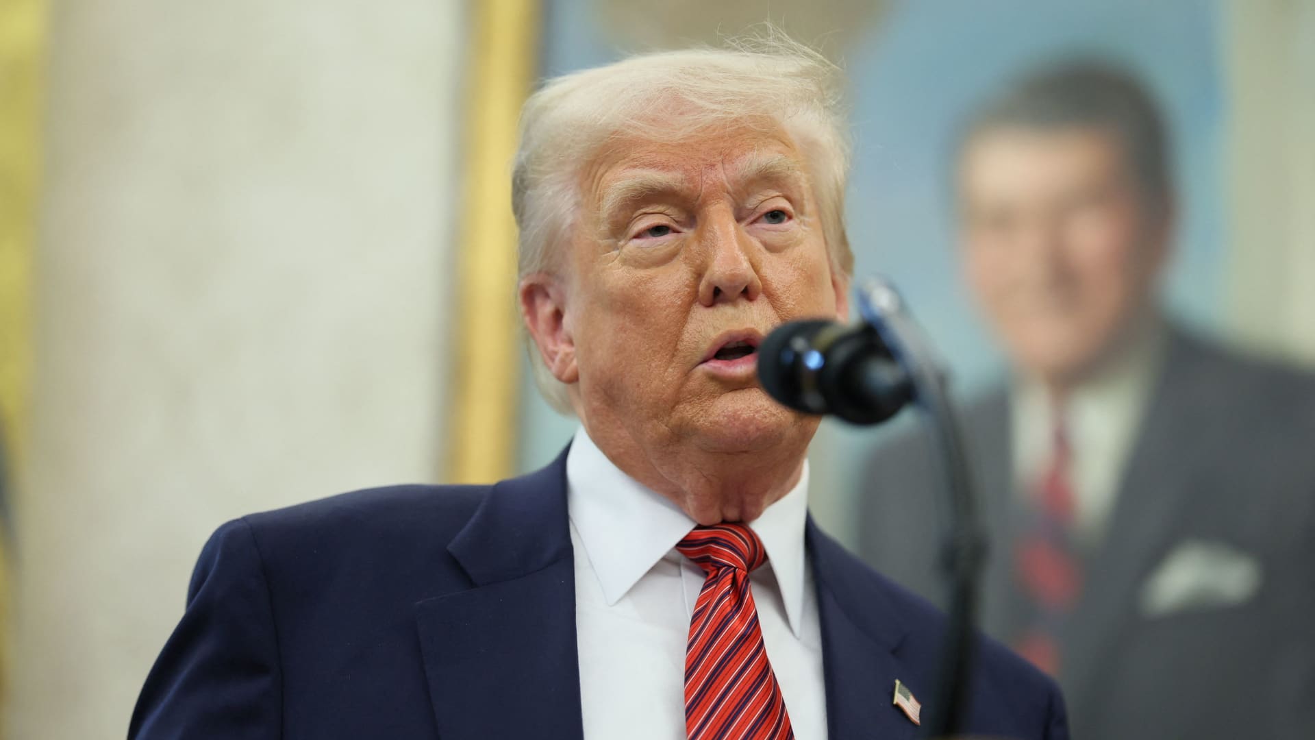 Trump offers to 'help' relieve conflict between India and Pakistan