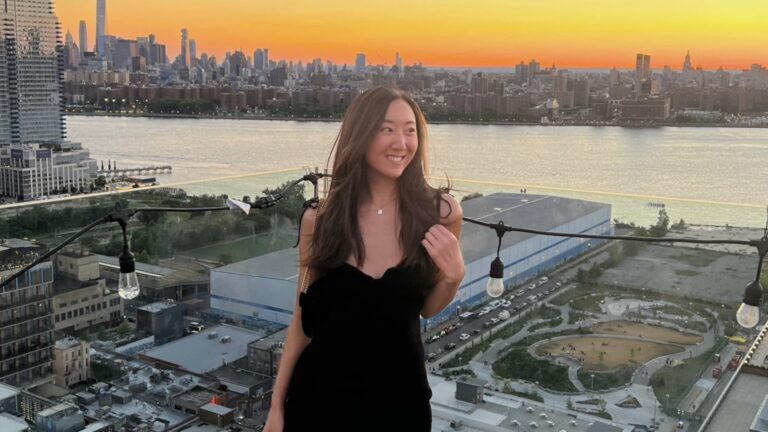I took a 2-day 'vibe coding' class and successfully built a product. Here are my biggest takeaways