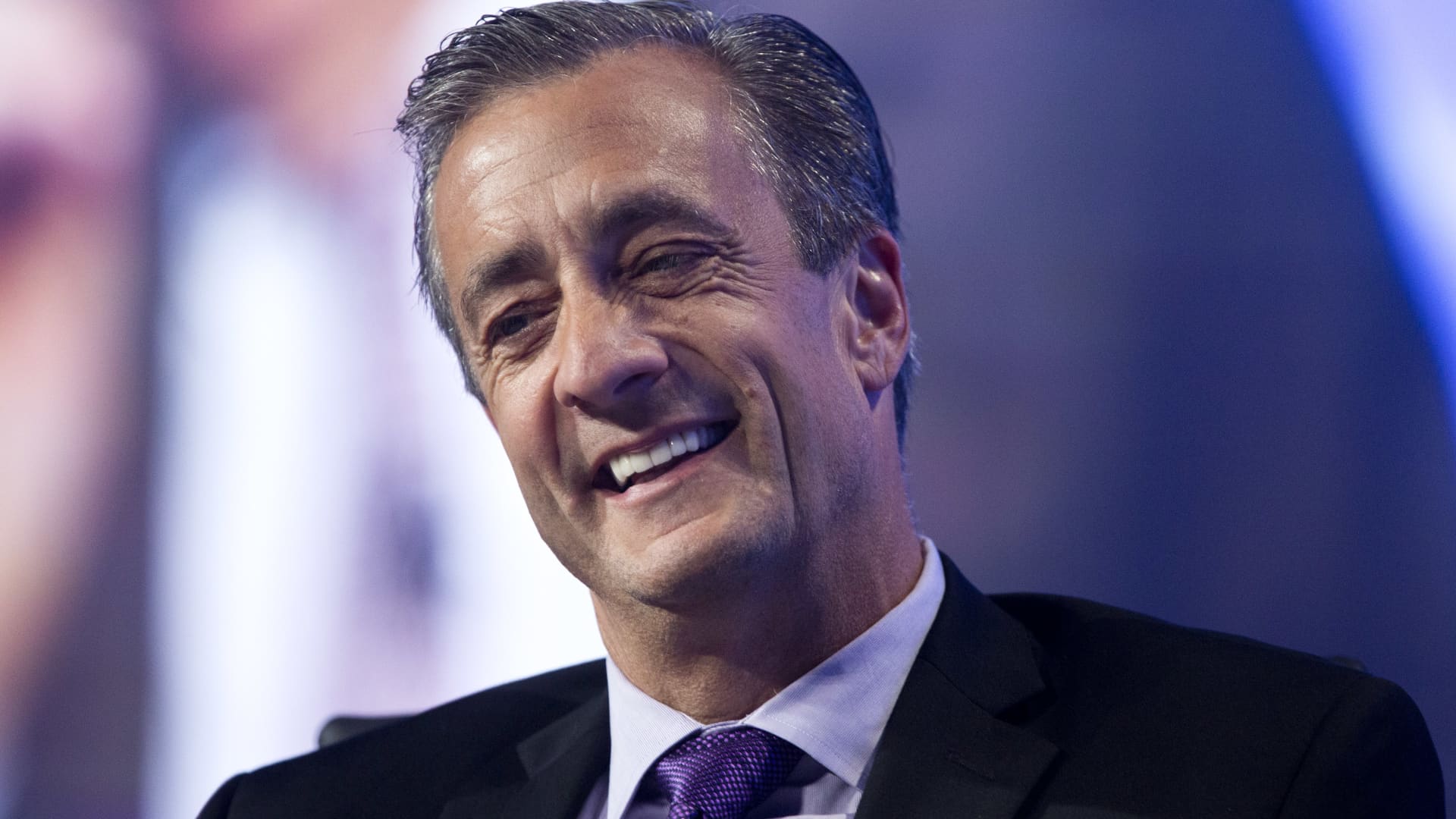USPS board taps FedEx director David Steiner for postmaster general