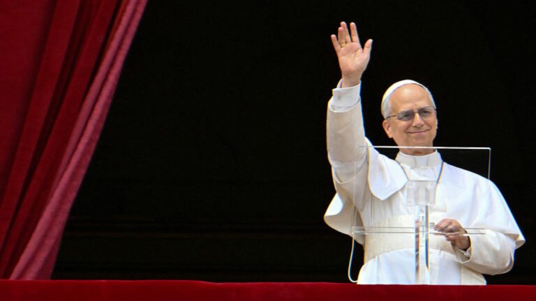 Pope Leo XIV appeals to world powers for 'no more war' in first Sunday appearance