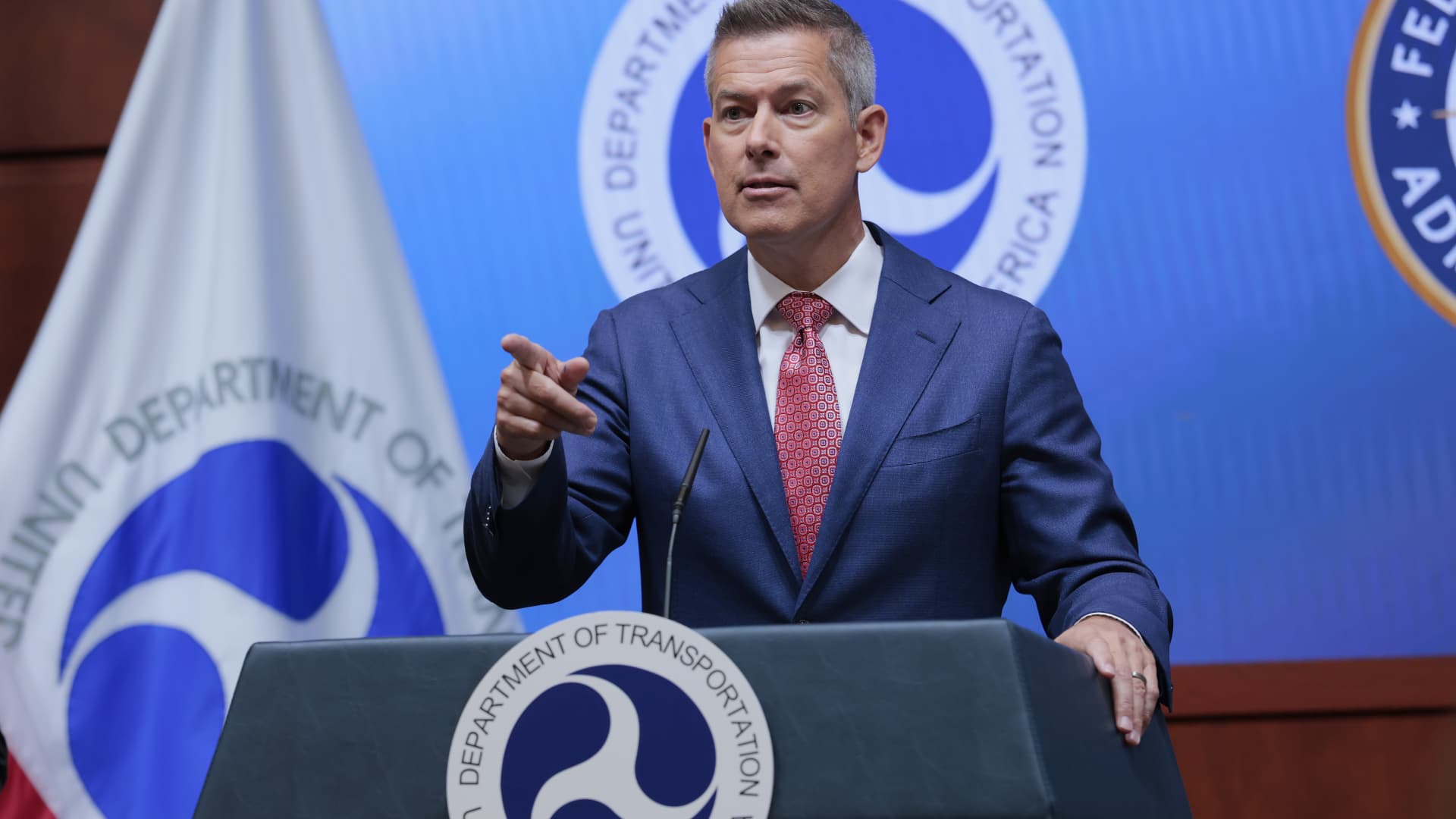 FAA launches Newark airport task force with Verizon, L3Harris executives