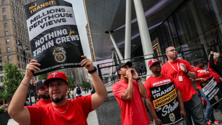 NJ Transit strike comes to an end with agreement between union and managers