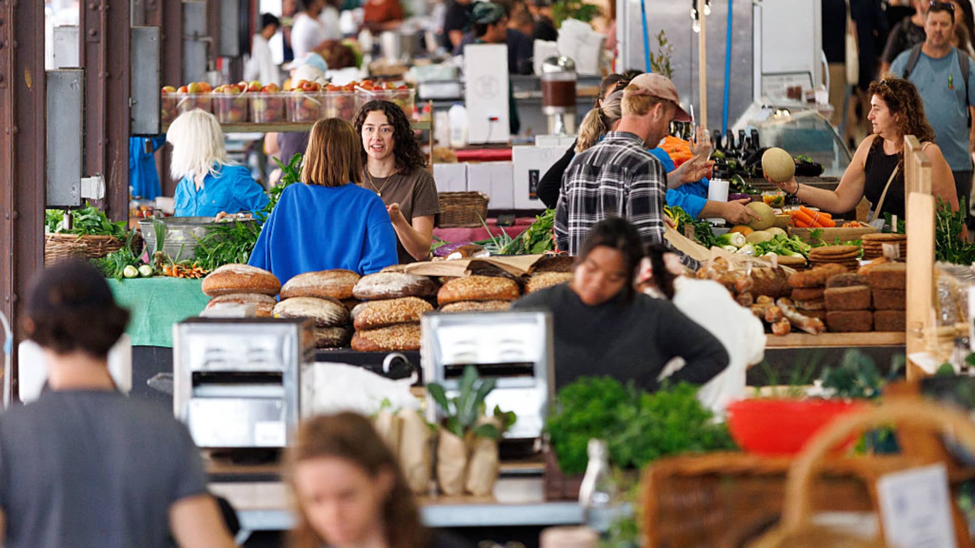 Australia's consumer inflation holds steady in April, rate cuts still in view