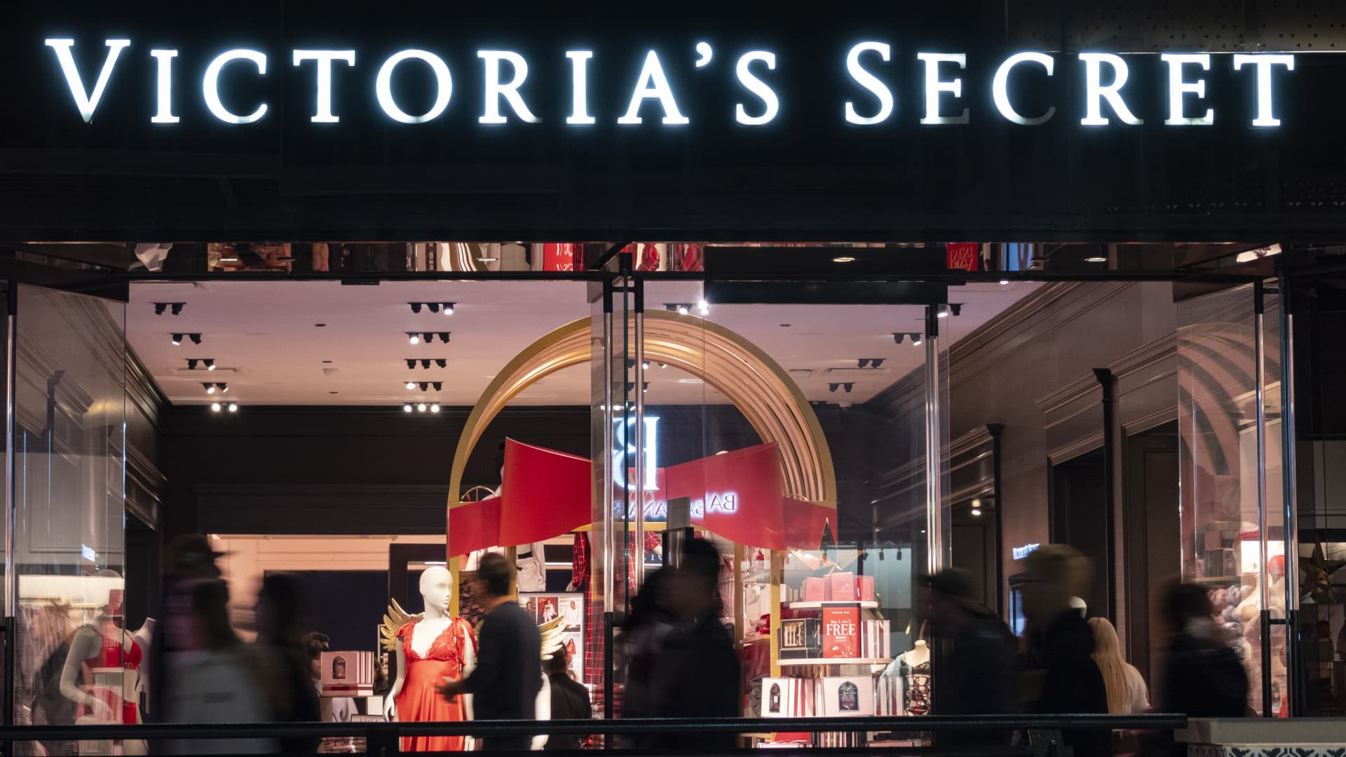Victoria's Secret U.S. website is down as lingerie seller addresses 'security incident'