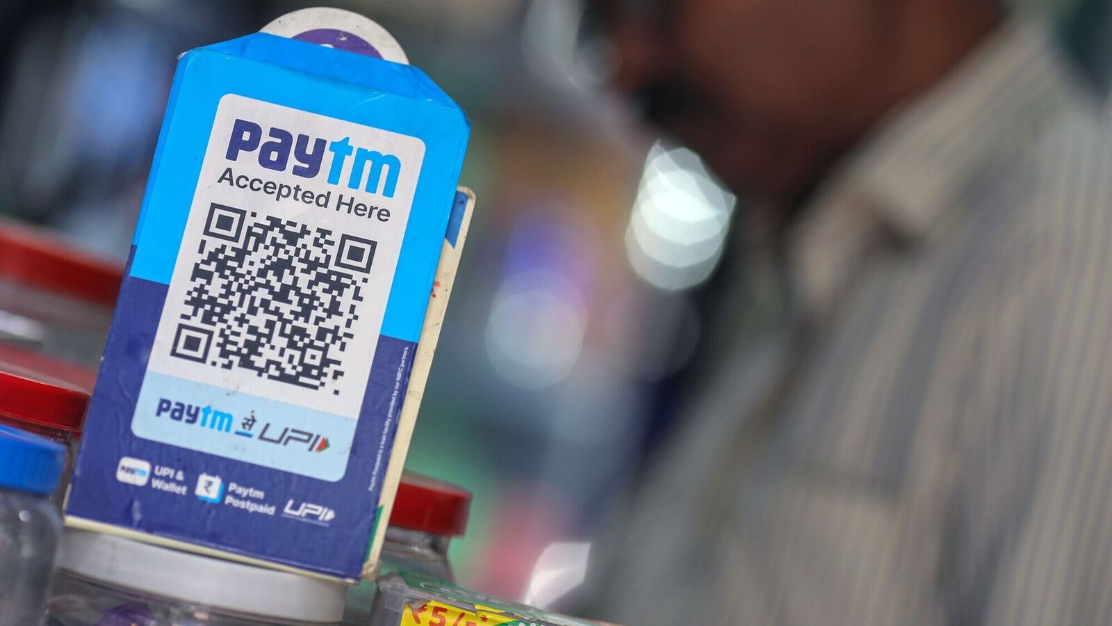 Paytm share price falls 4.6% ahead of Q4 results. Do you own?