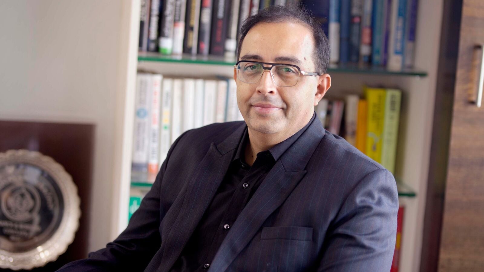 Best stocks to buy today: Raja Venkatraman recommends three stocks for 2 May