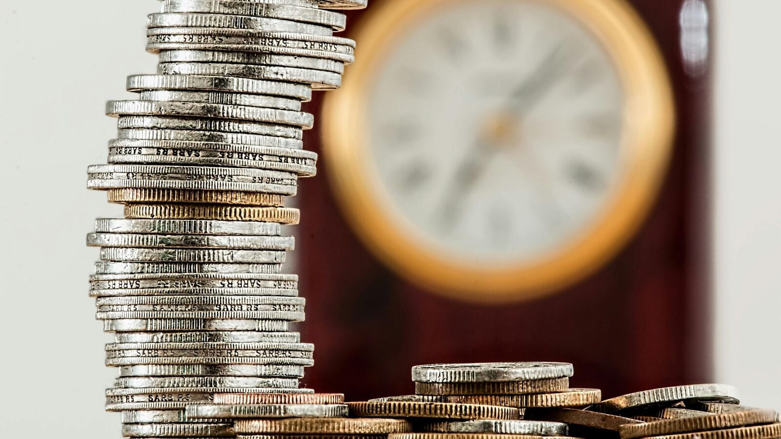 Shareholdings moves in Q4: FPIs make bold bets on small-caps and a troubled bank