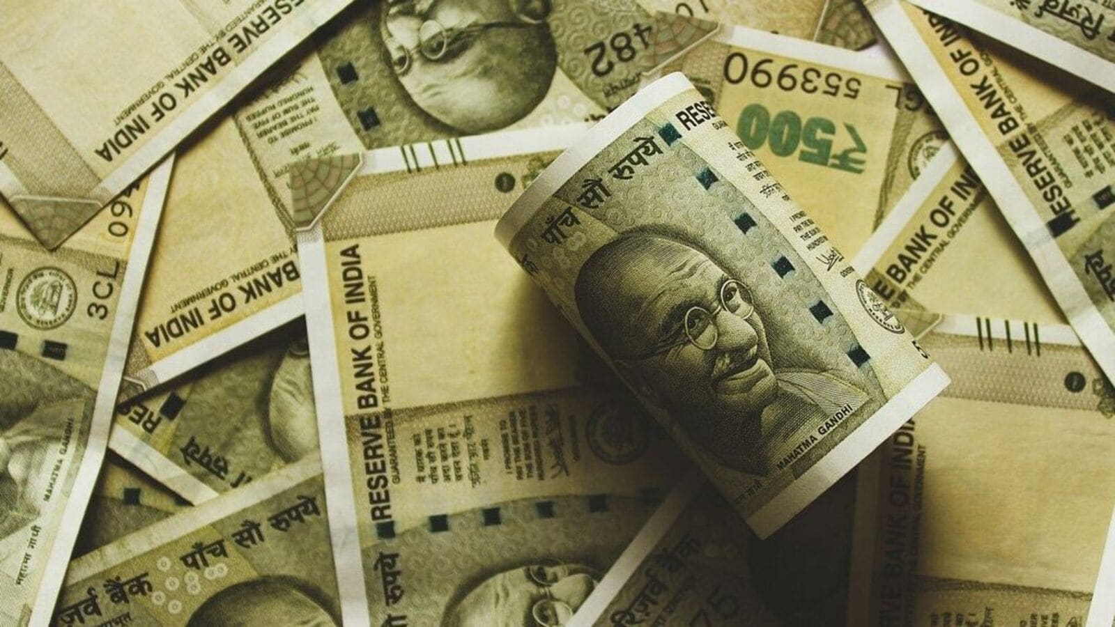 Dividend Stocks: Bajaj Finance, CRISIL, Varun Beverages, among others to trade ex-dividend next week; Full list