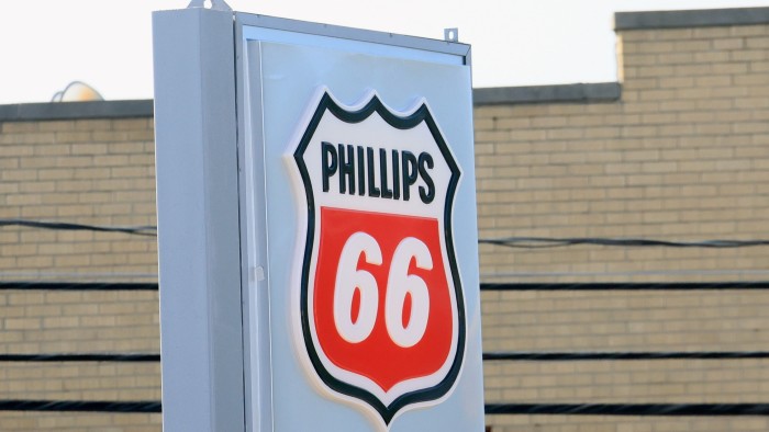 Proxy adviser ISS backs Elliott in fight against Phillips 66