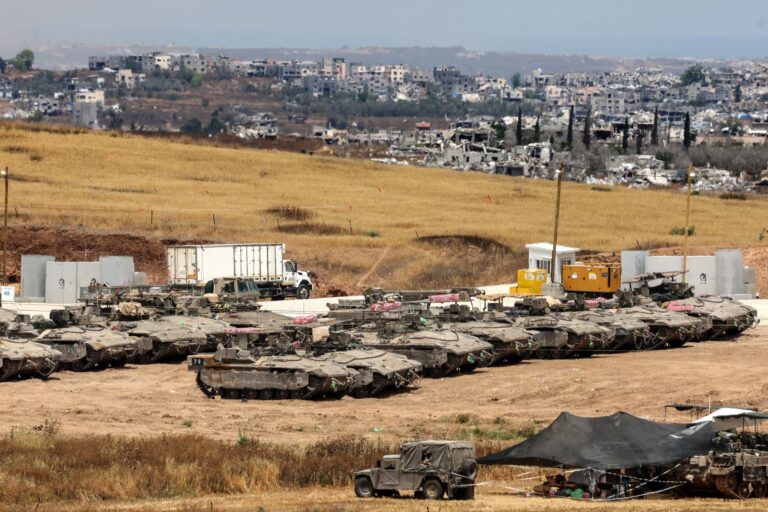 Israeli tanks deployed on the border with the Gaza Strip