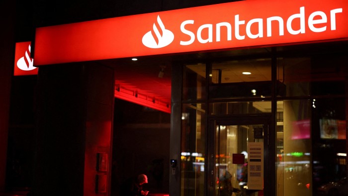 Santander raises €7bn from Poland sale