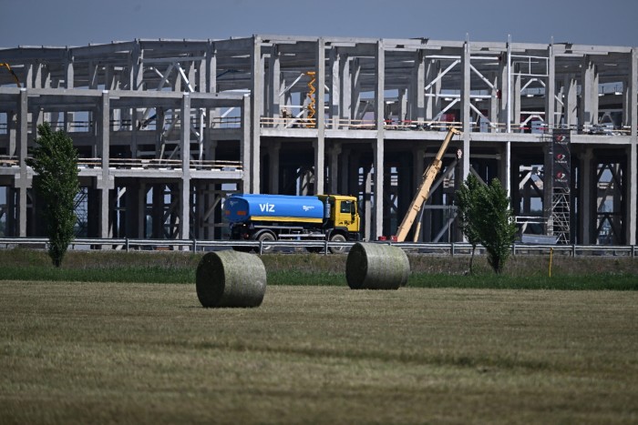 Chinese direct investment in Europe rises for first time in 7 years