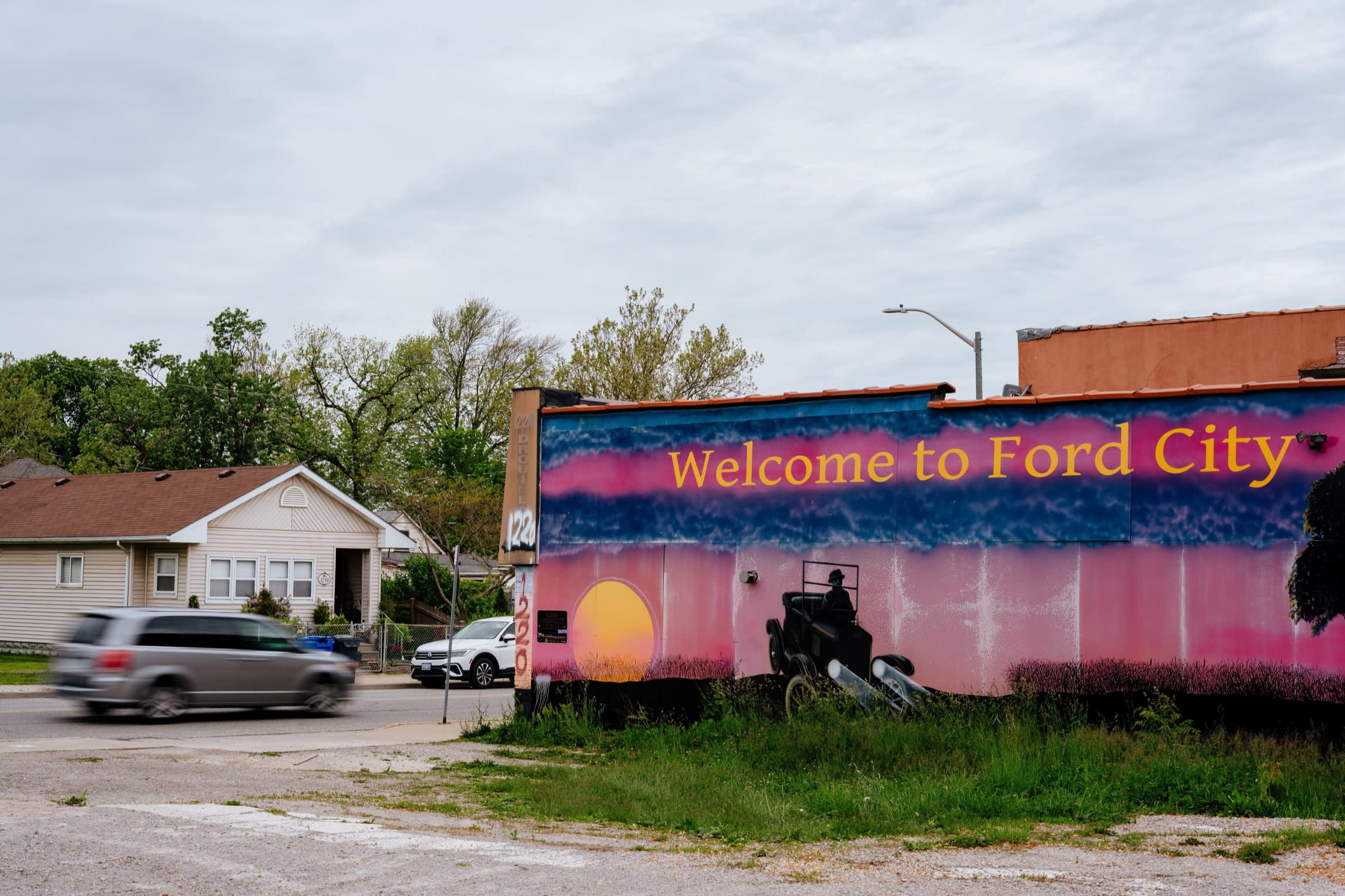 A mural reads “Welcome to Ford City”, a neighbourhood in Windsor adjacent to Ford’s Windsor Engine Plant