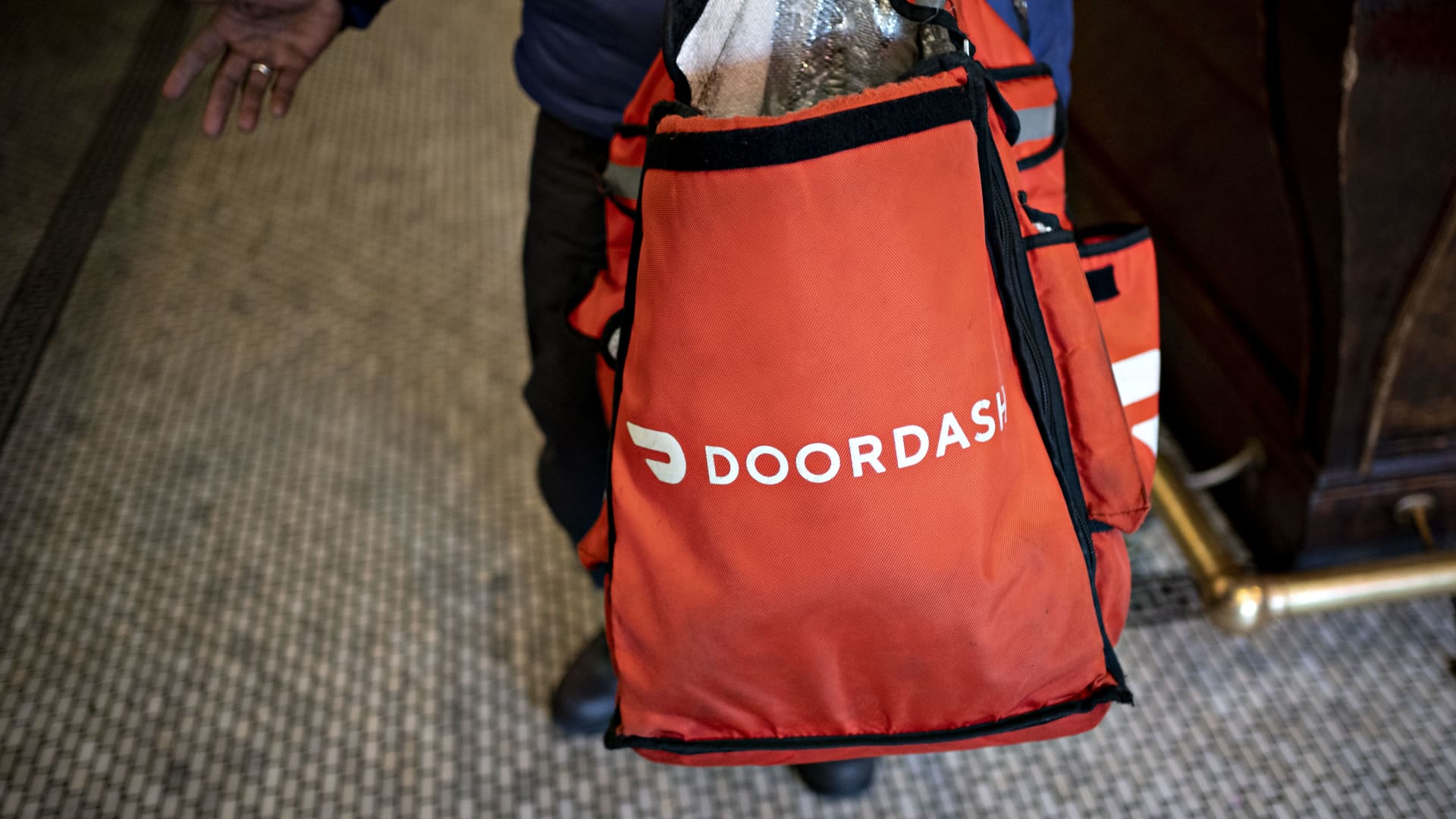 Bank of America ups DoorDash price target on growing advertising opportunities