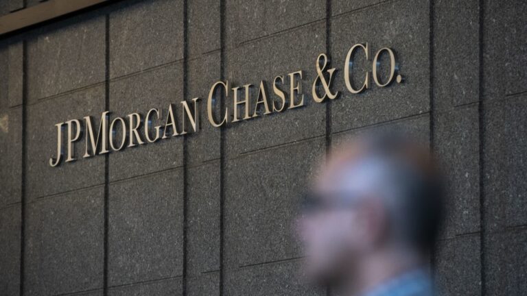 JPMorgan raises its year-end S&P 500 target, but sees little upside left