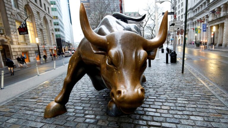 Bull market officially lives on with fresh S&P record, nears 1000 days